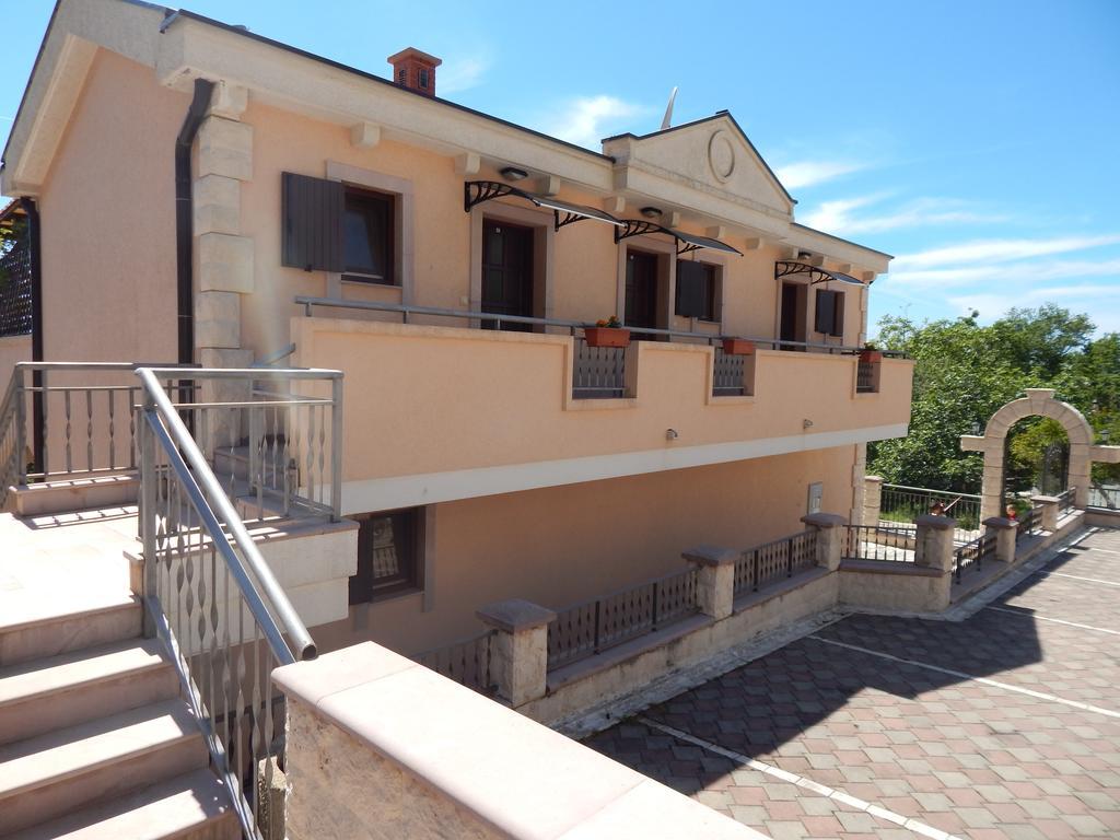 Apartmani Zona Sveti Stefan Dış mekan fotoğraf